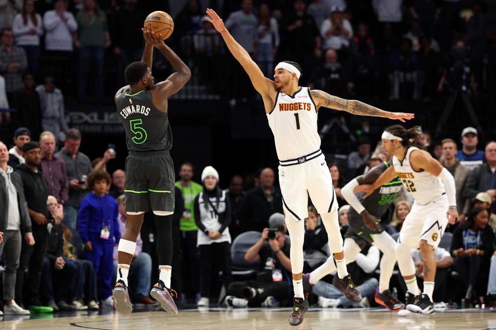 以其高速与 以其高速与