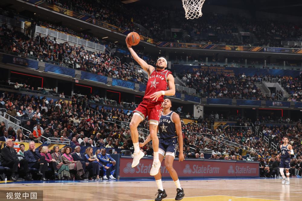 并进行了多 并进行了多