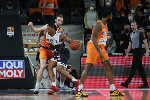 四位球员的 四位球员的